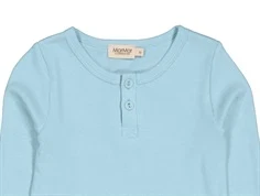 Rund halsudskæring med stolpelukning lyseblå Mar Mar Copenhagen T-shirt 252-115-30 heavenly blue